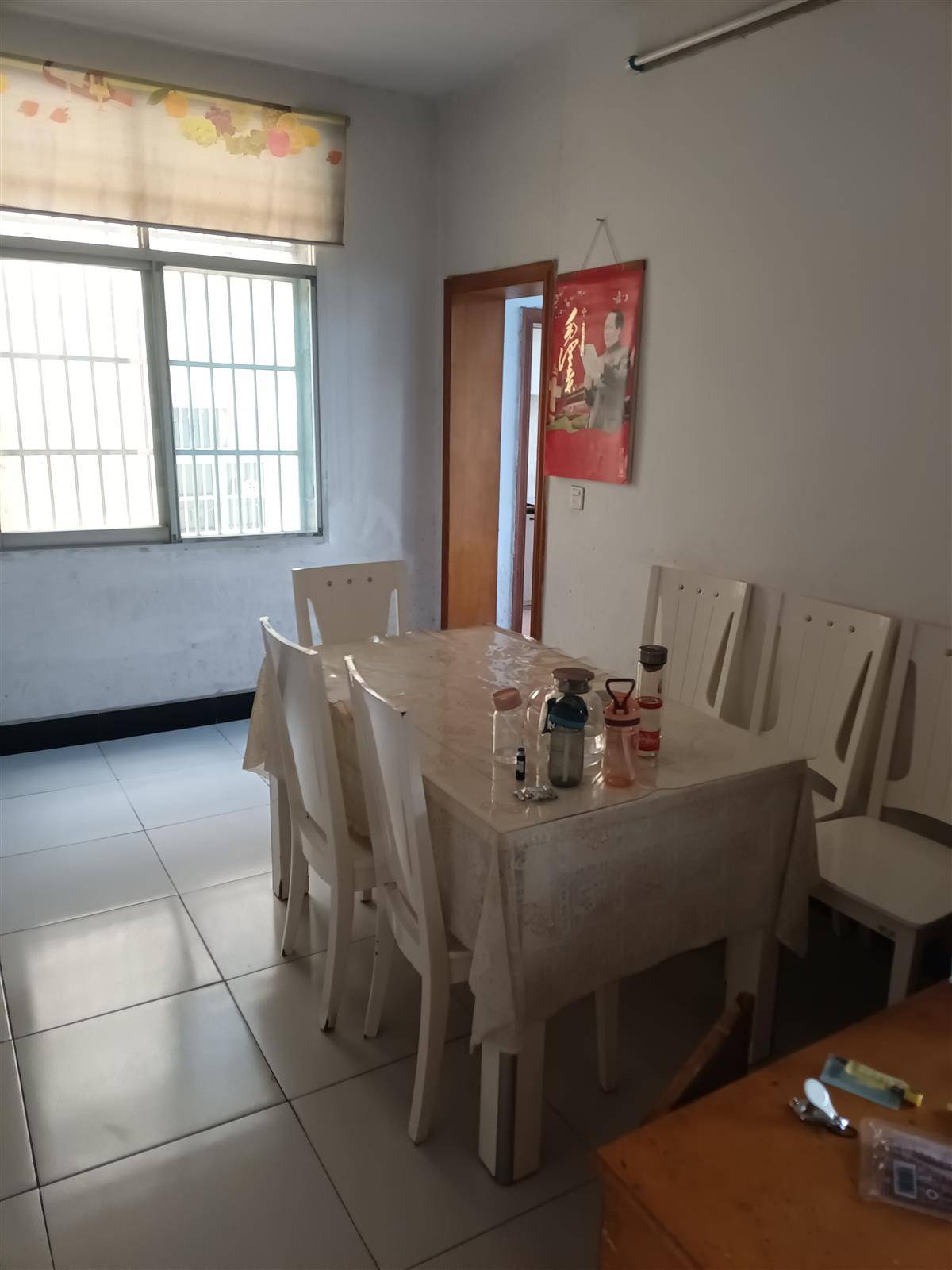 降价急售，教师公寓三房两厅一卫108平，5楼，边套三面采光，拎包入住，16.8万。特价房源。