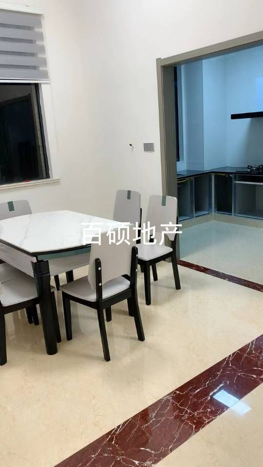 工貿新天地旁邊電梯兩室出租