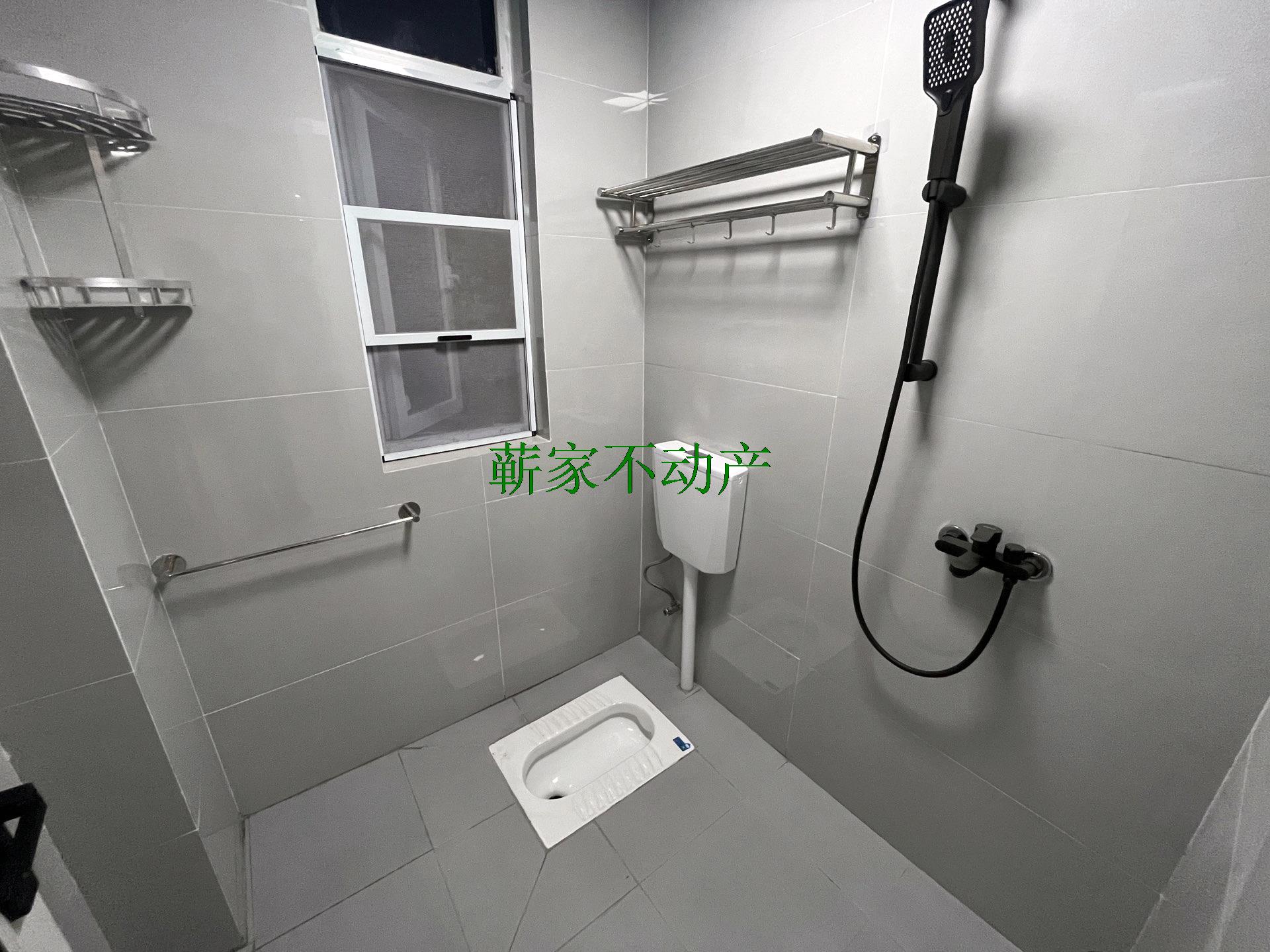 十里畈2期精装修拎包入住包物业费1700