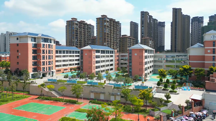 大城已成 何必等待？金色阳光城--50万方城市地标 与六小...