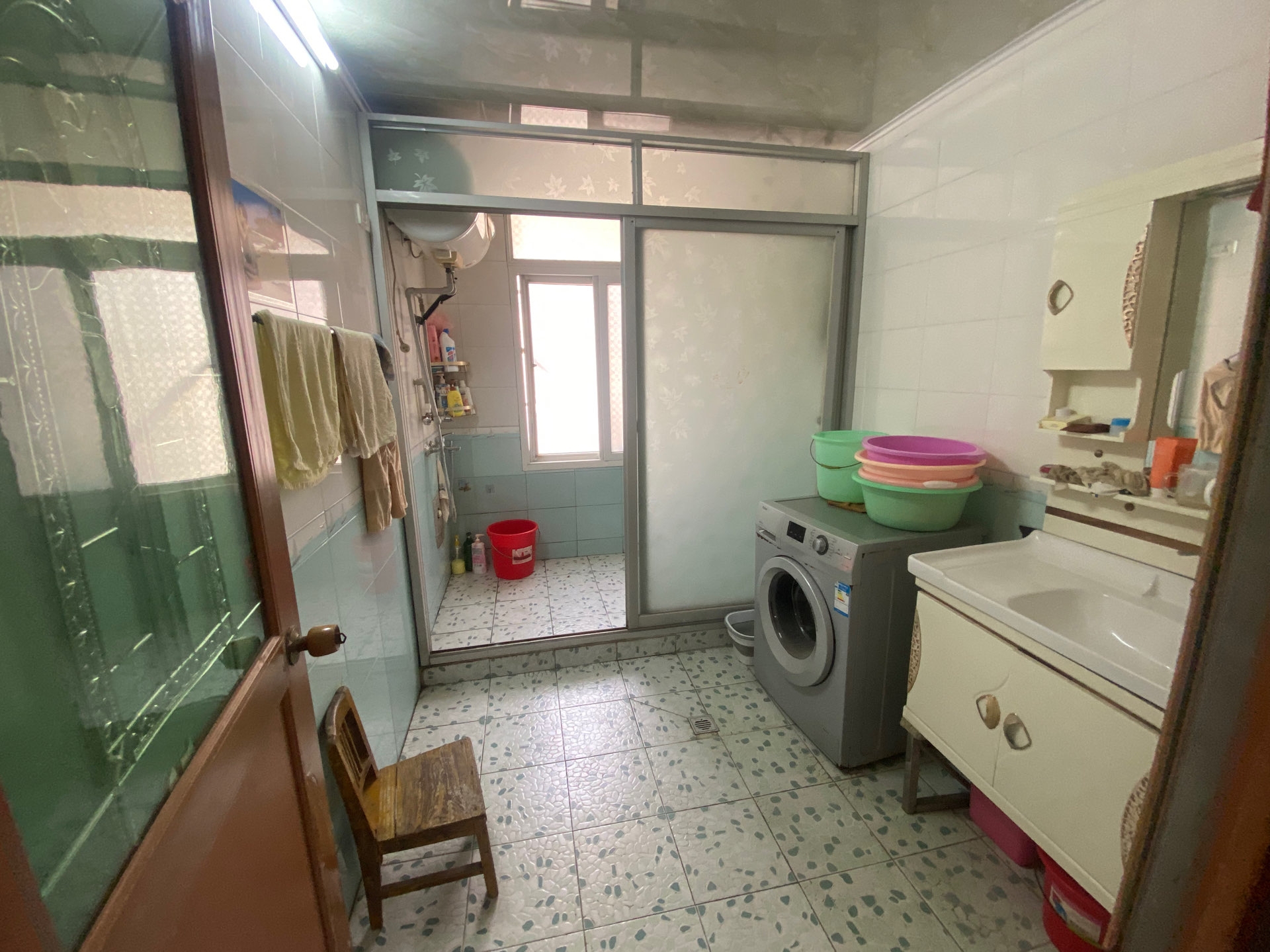 信達步行街附近精裝修家具家電齊全拎包入住有老證