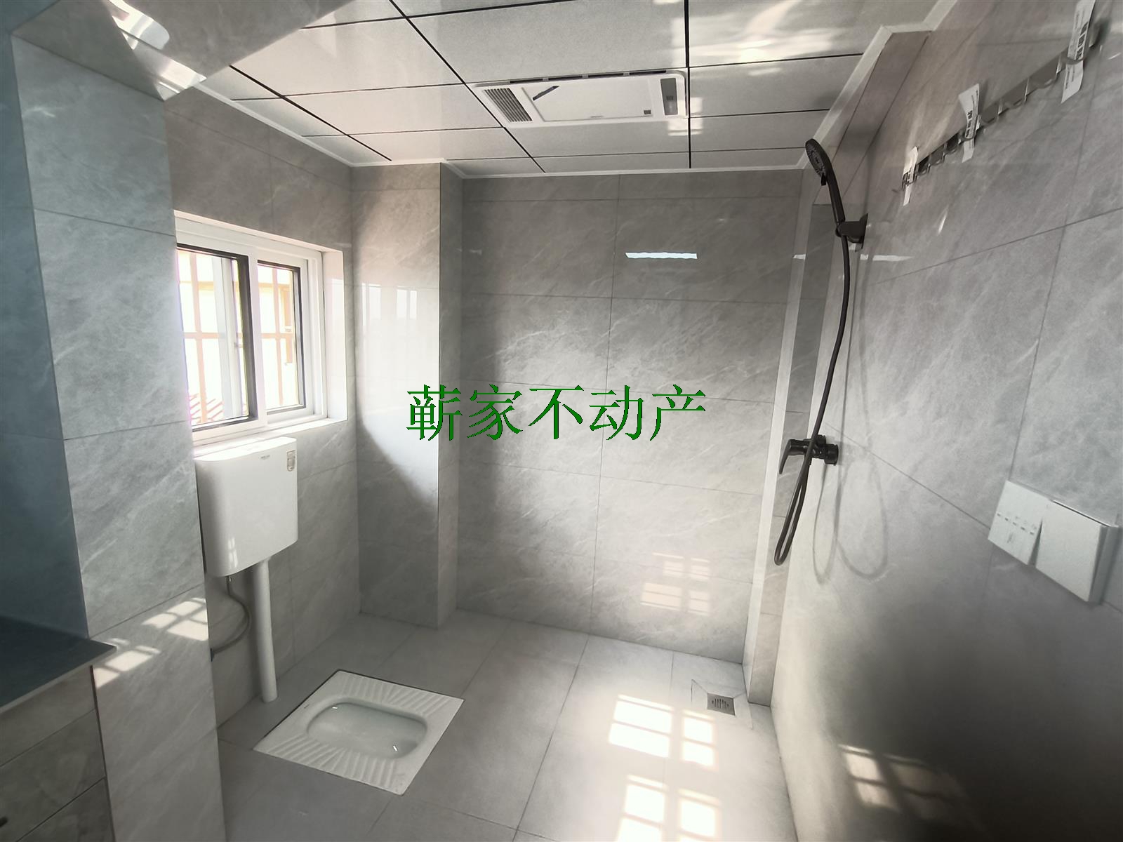 恒凯精装修拎包入住包物业费1800