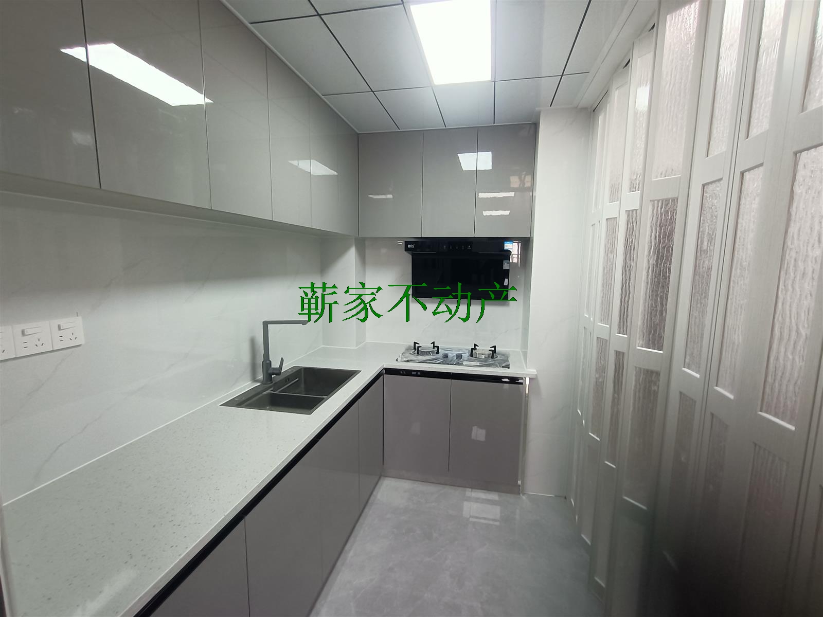 恒凯精装修拎包入住包物业费1800