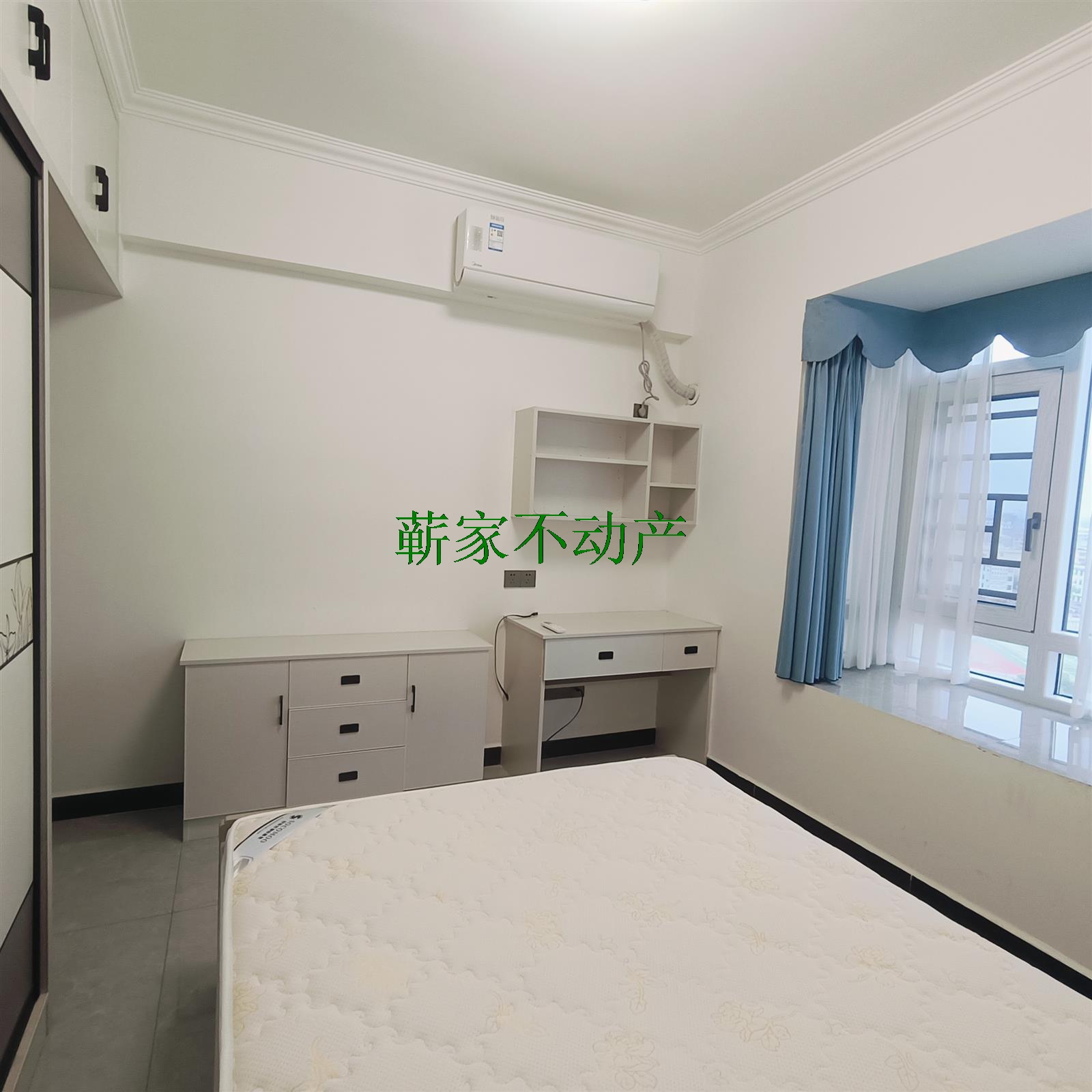 实验中学对面精装2房包物业费1600