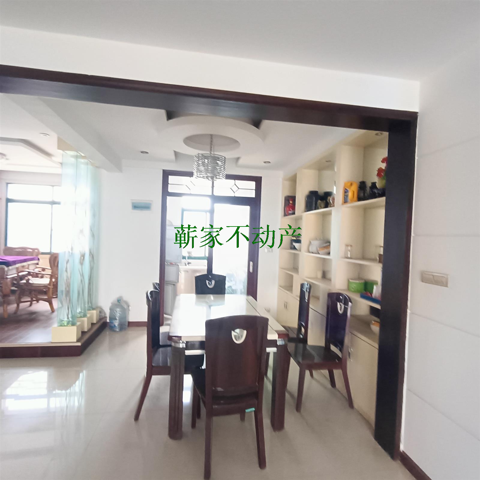 大中华附近电梯房精装修家具家电齐全拎包入住