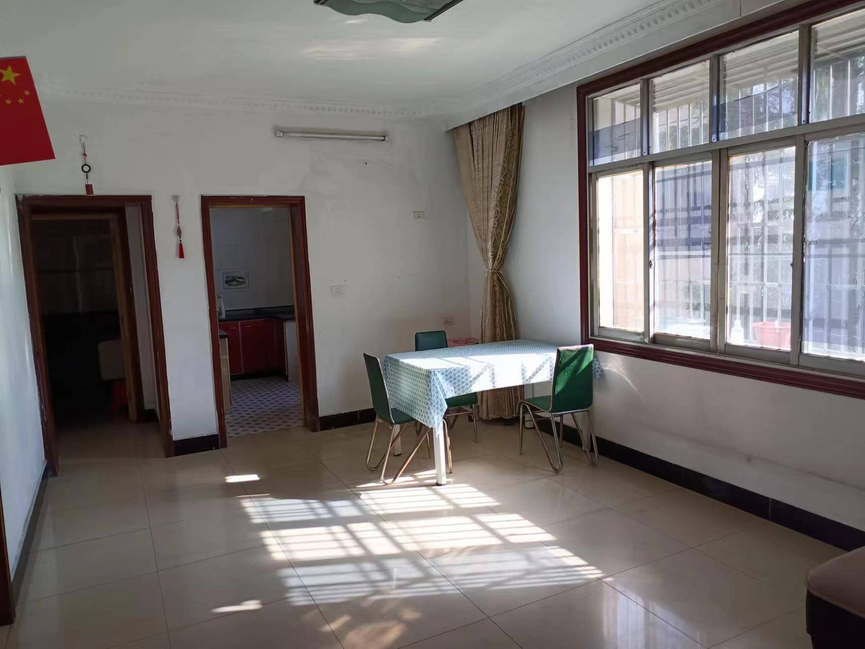 降价急售百佳附近临街商品房🐟 3房2厅1卫96.13平，不动产权证，满2，支持按揭，中间楼层，拎包入住，售25万，联系方式19171431195联民地产