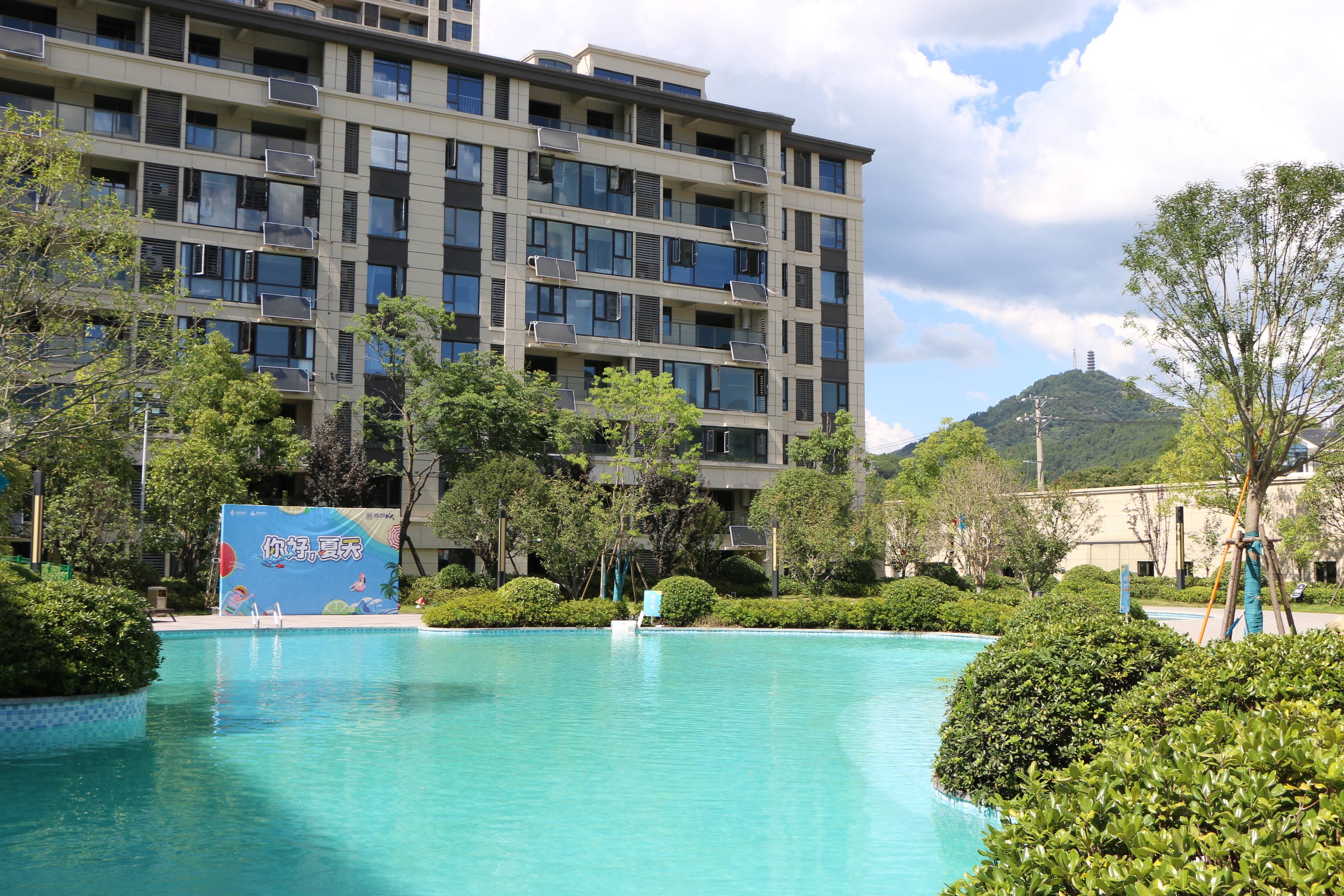 升华鑫龙翡翠城|春夏秋冬在此交错 朝暮温情凝结成诗