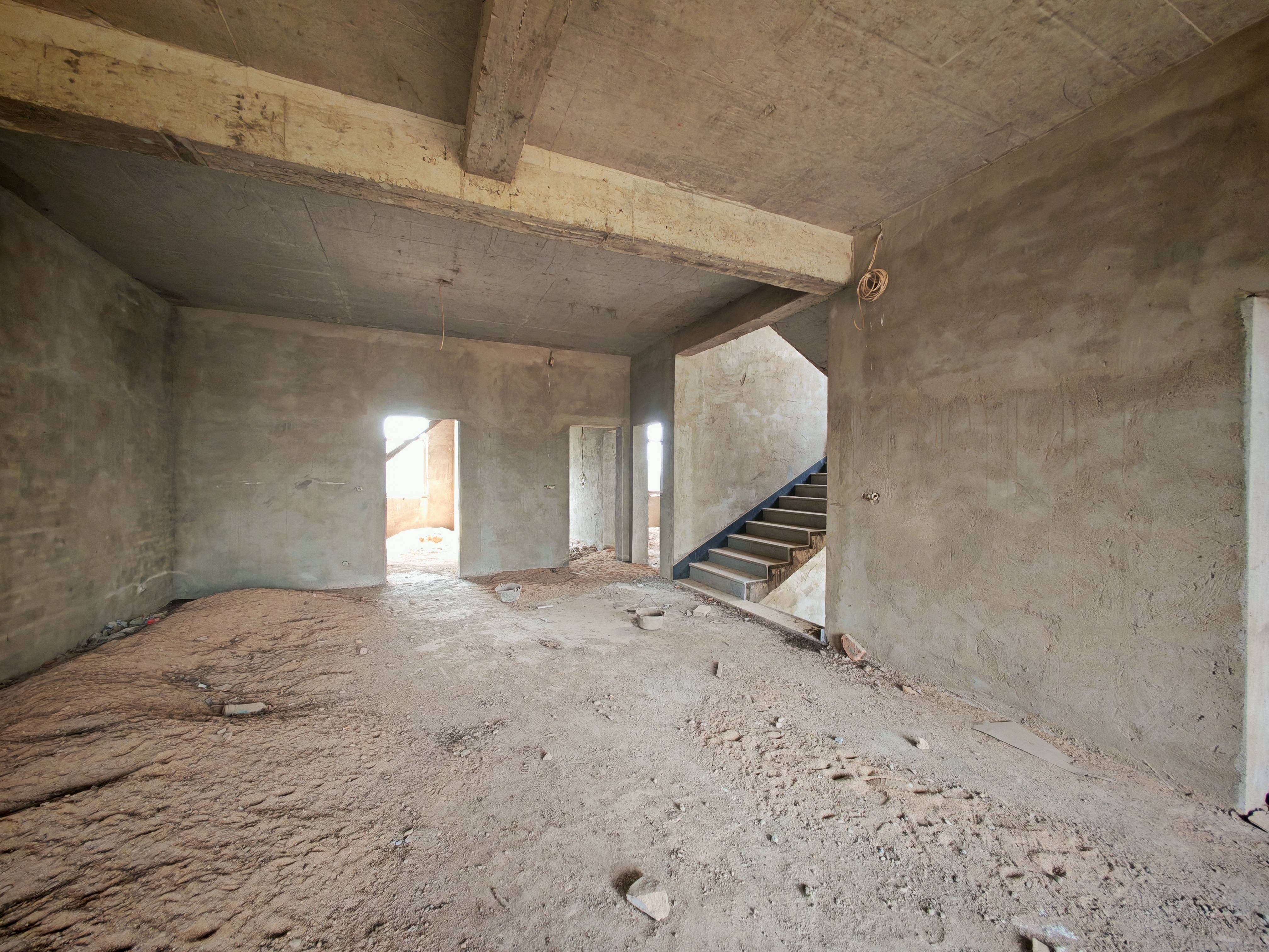 走马岭单门du院（带地下室，前后院）