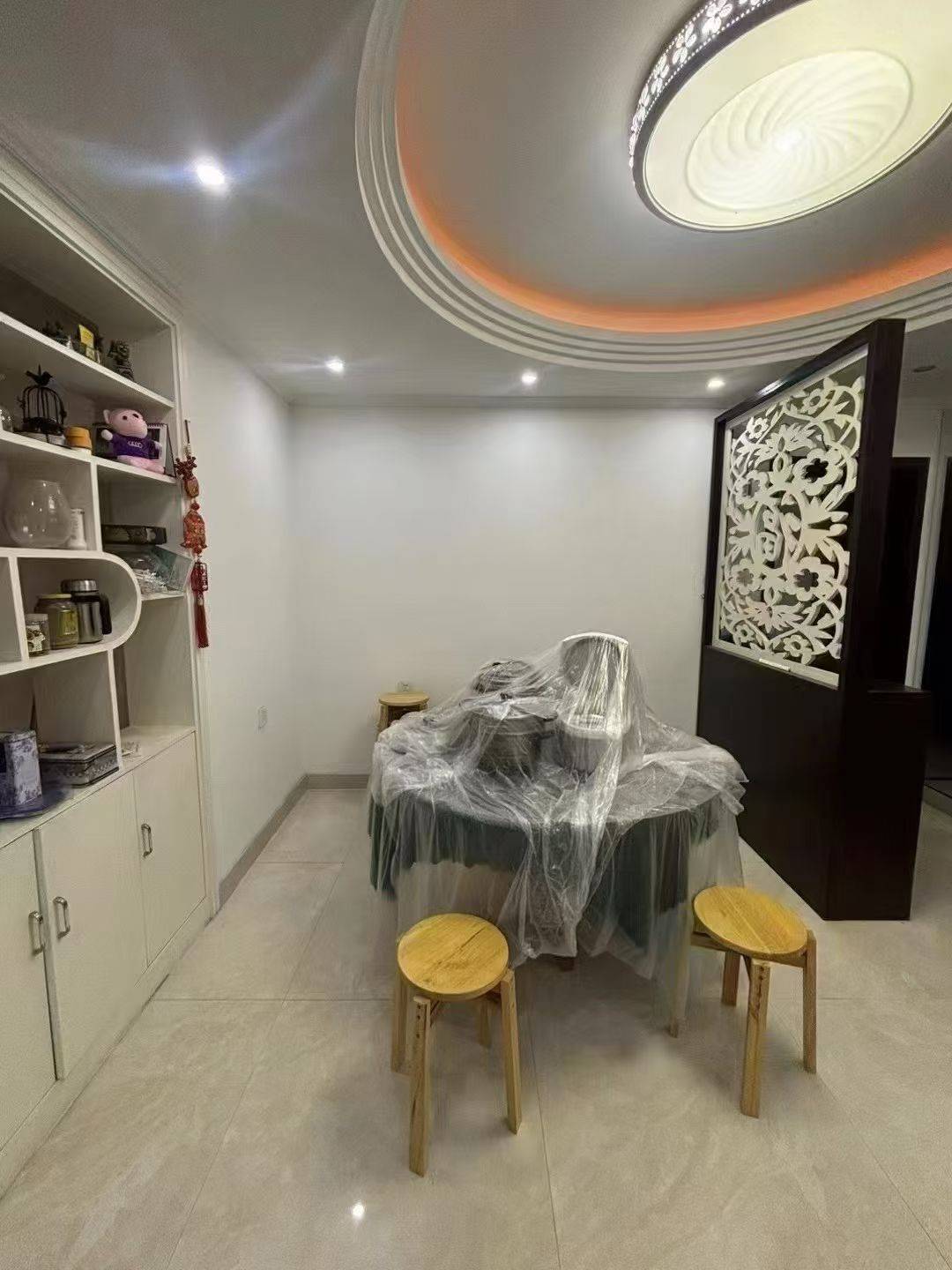 万豪骊晶园商品房，三室两厅两卫，116平方，精装修，证满五年，支持按揭。售价：45万。