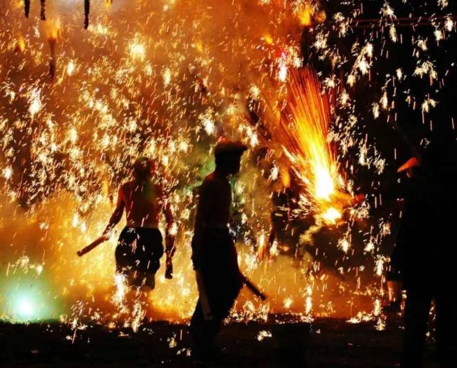 逛庙会还能“薅羊毛”？武商金街的春节福利，实在有点过分！