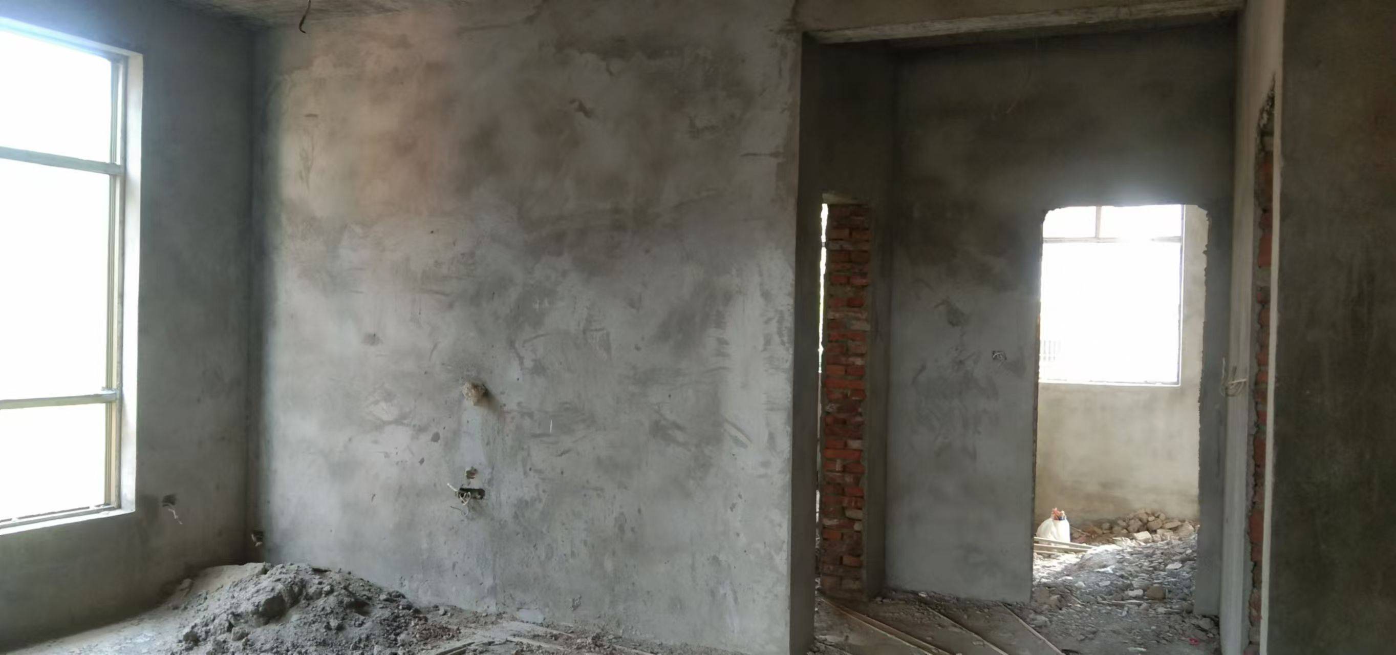 新交警大队附近武穴大道路边第yi排