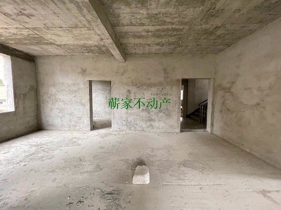 shi'yan'yi小附近四室毛坯145平每平2600元