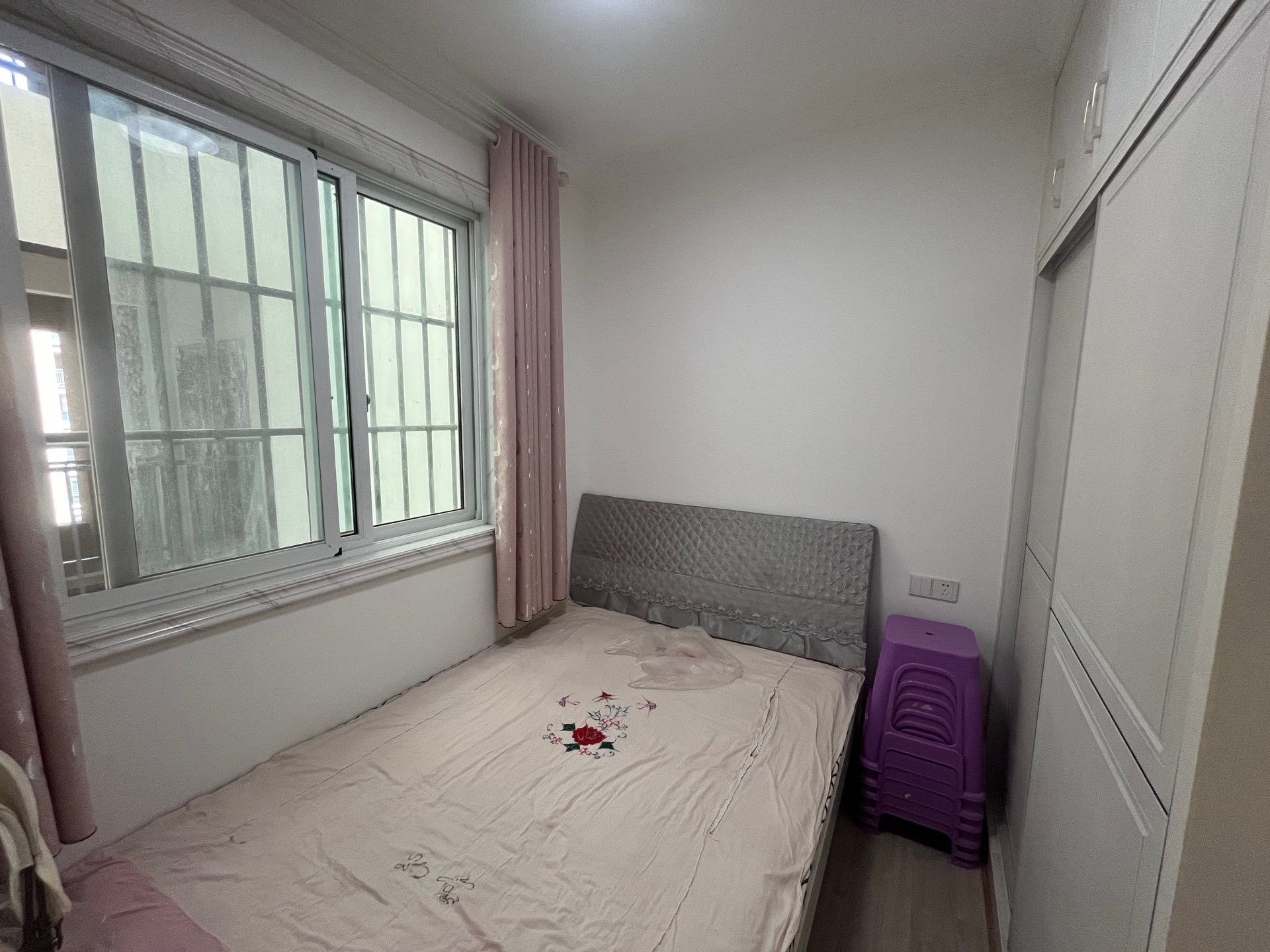 又又又有个房东坐不住精装修拎包入住单价4100