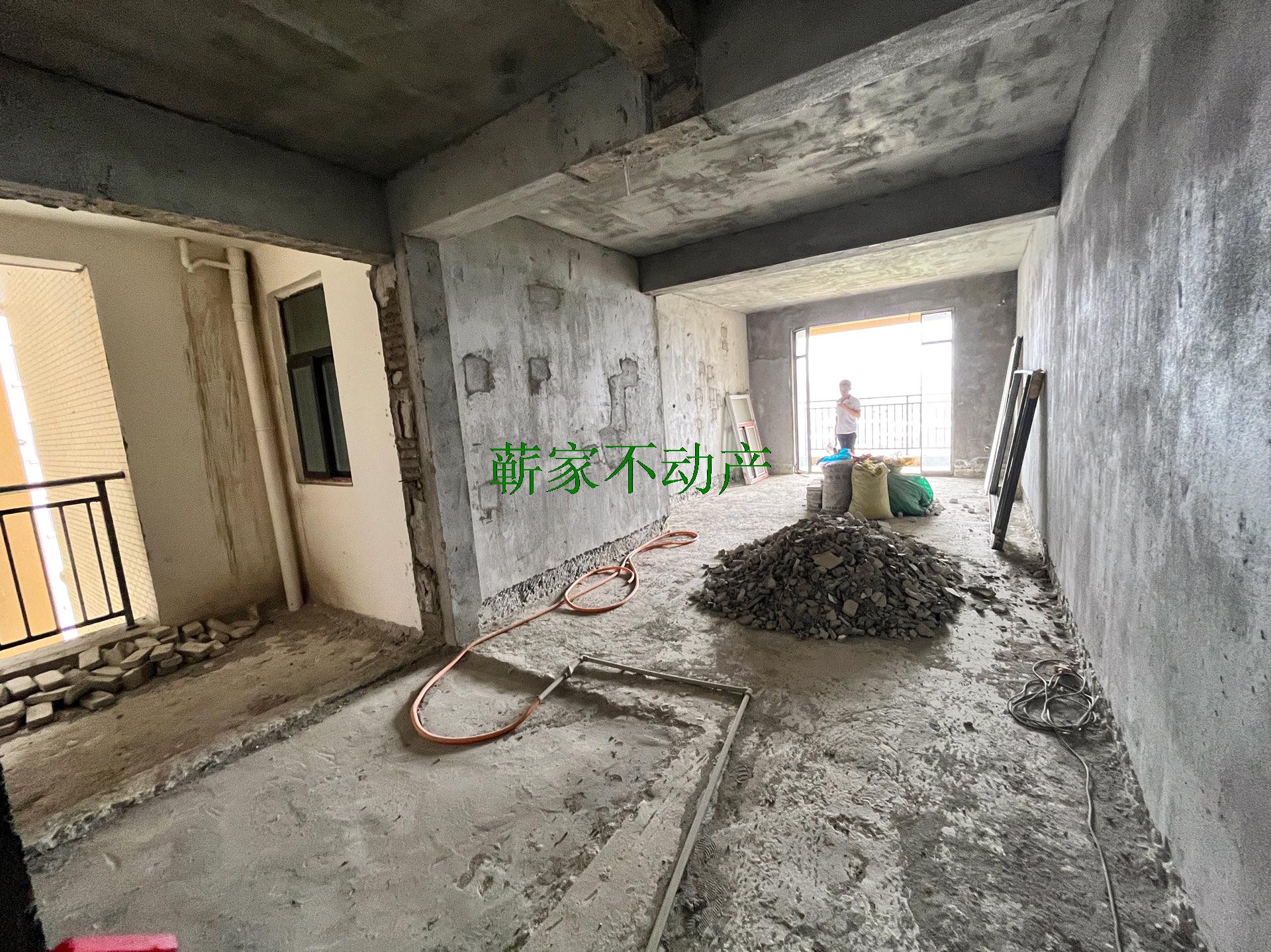 实验中学附近电梯毛坯房证满2年支持按揭