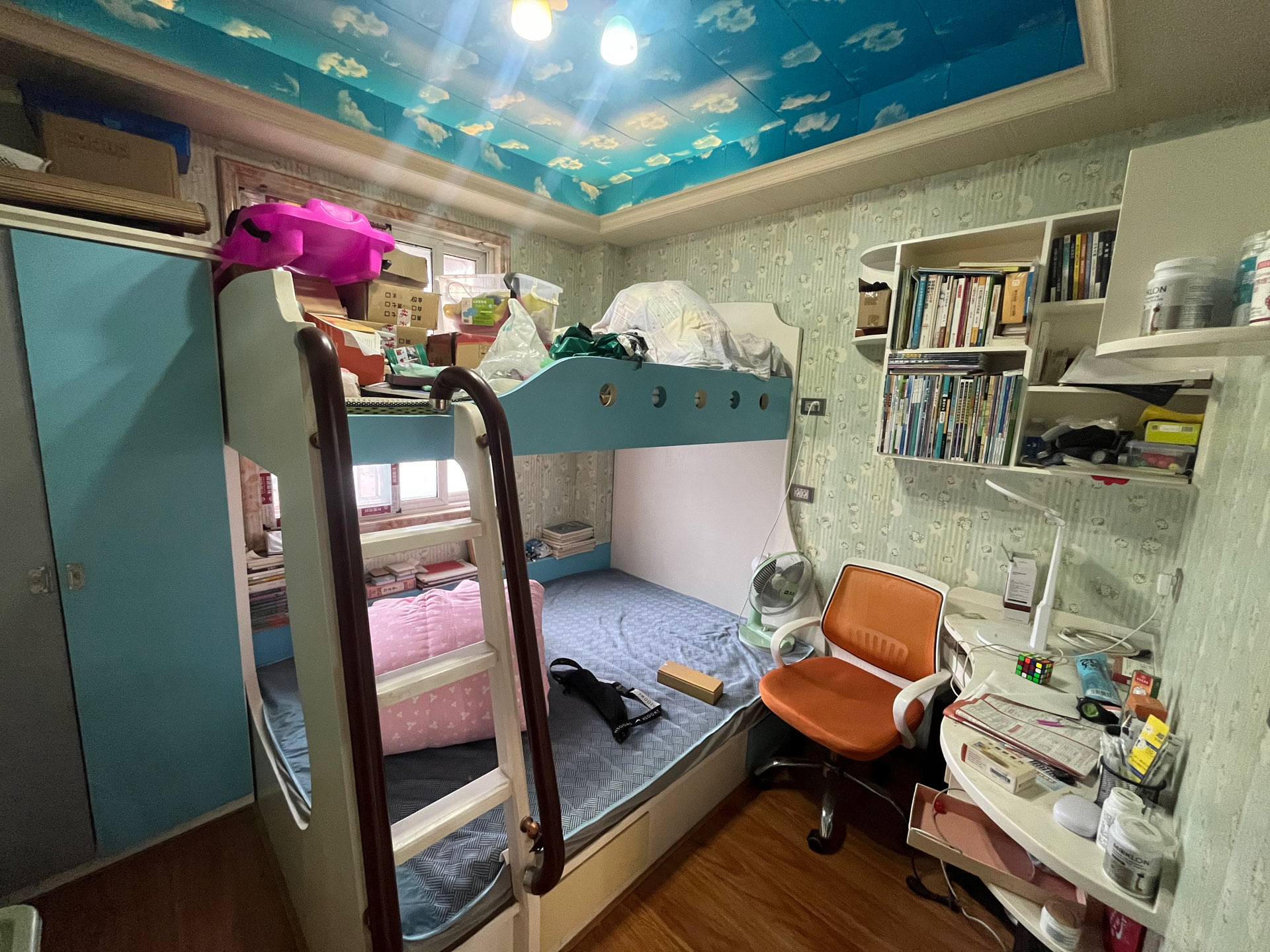 实验中学对面精装修家具家电齐全拎包入住