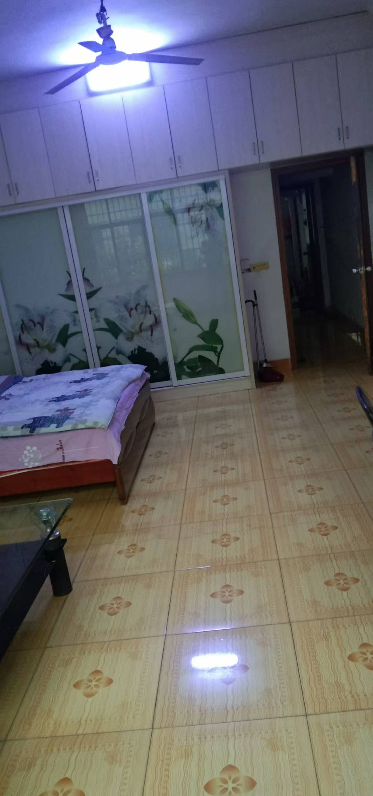 天宝大连一三层半门面房