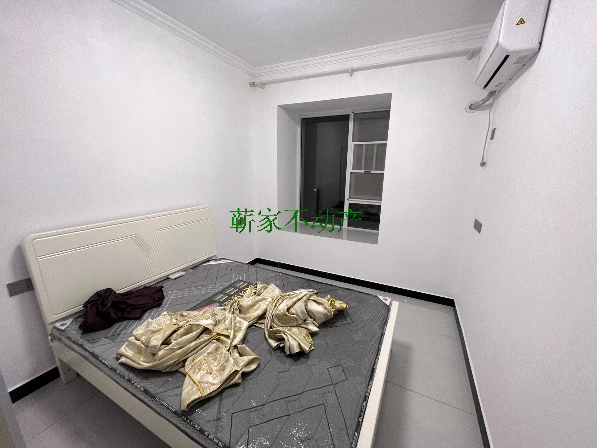 十里畈2期精装修拎包入住包物业费1700