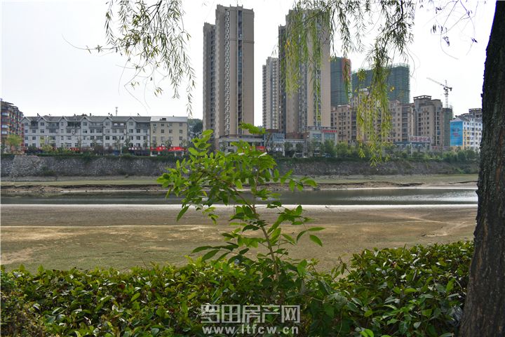 外滩一号10月工程进度：临河住宅 即将呈现！