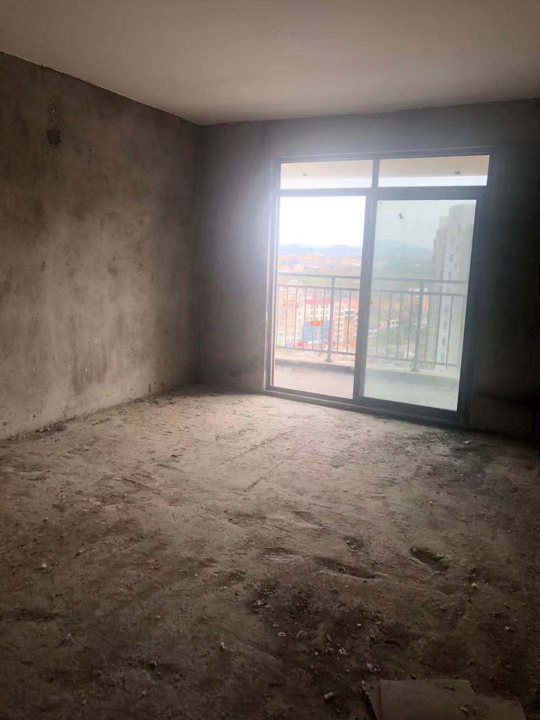 万豪俪晶园高层毛坯复式楼