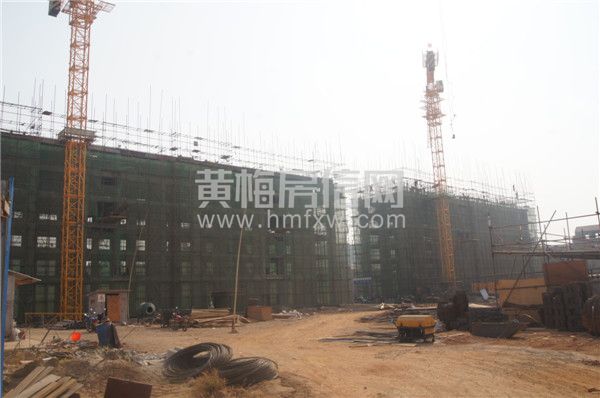 滨河阳光10月最新工程进度 1，2号楼已建6层