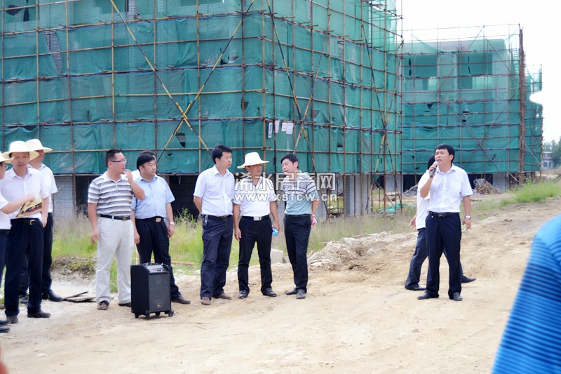 浠水县各级领导视察浠水新农农产品市场项目