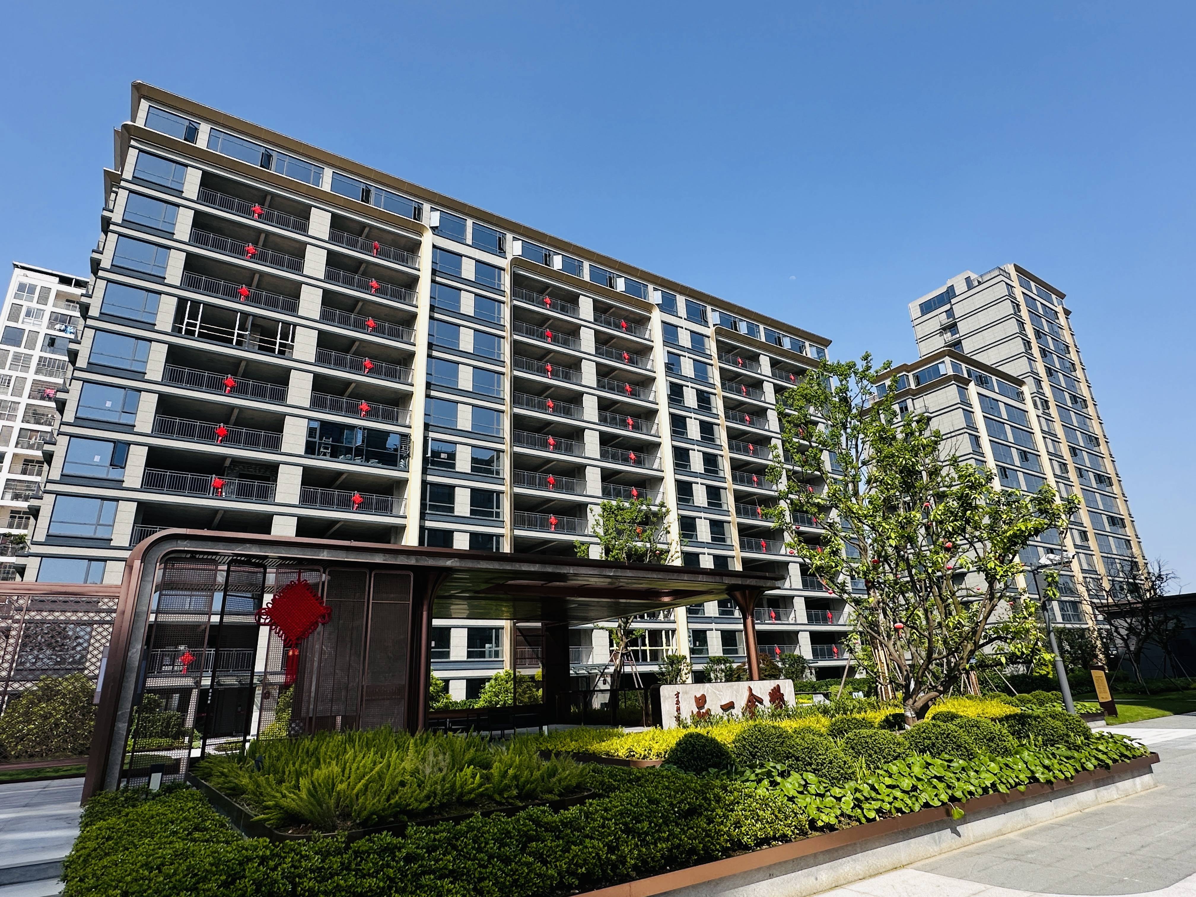 东区6栋实景呈现，西区4栋节节长高 | 紫金一品实景+进度全公开