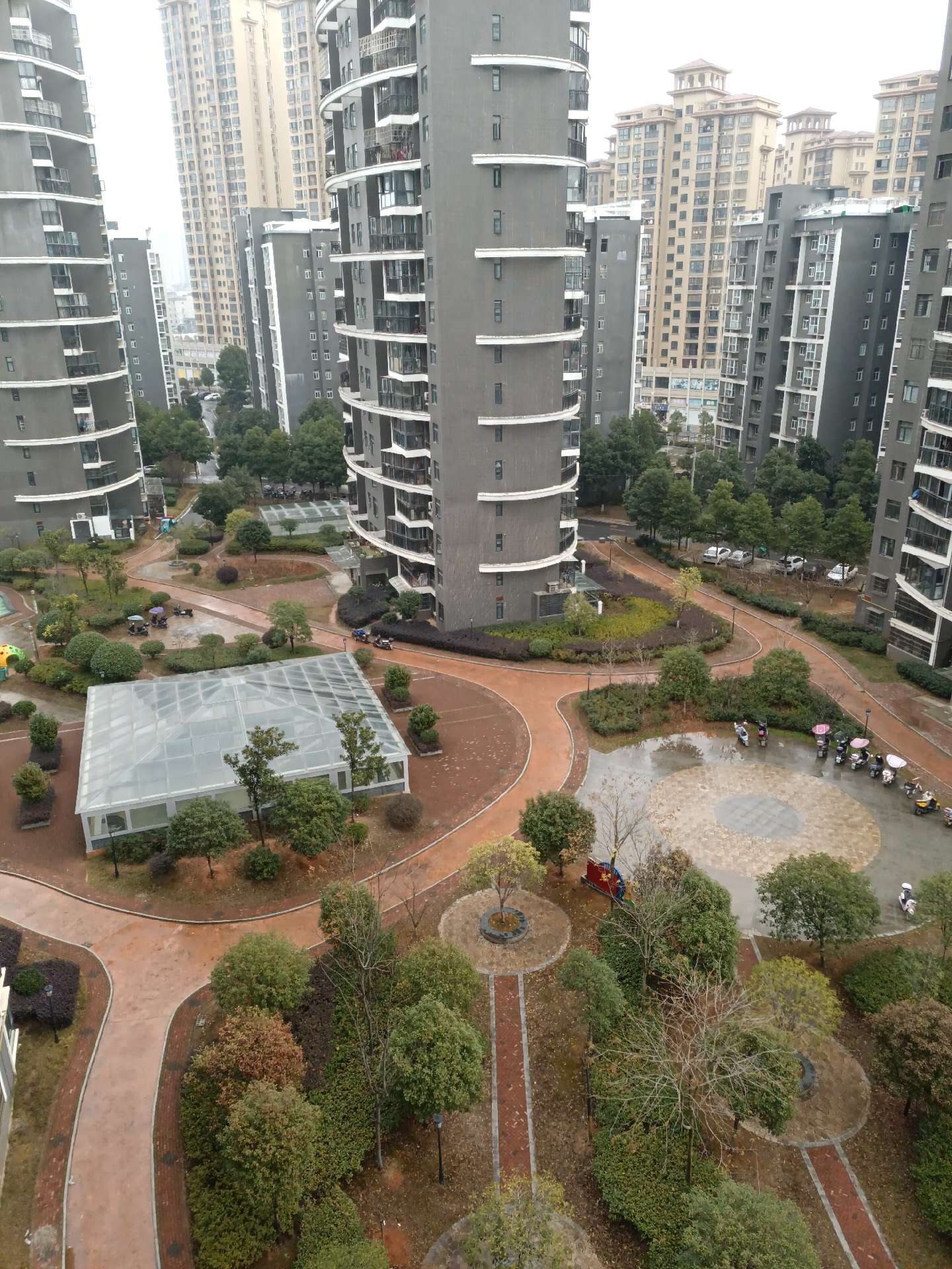 亏本急售，蕲阳新区商品房，2房2厅1卫，87.79平两房可改三房好楼层，东南朝向，有钥匙，出售34.5万。隔壁就是思源。