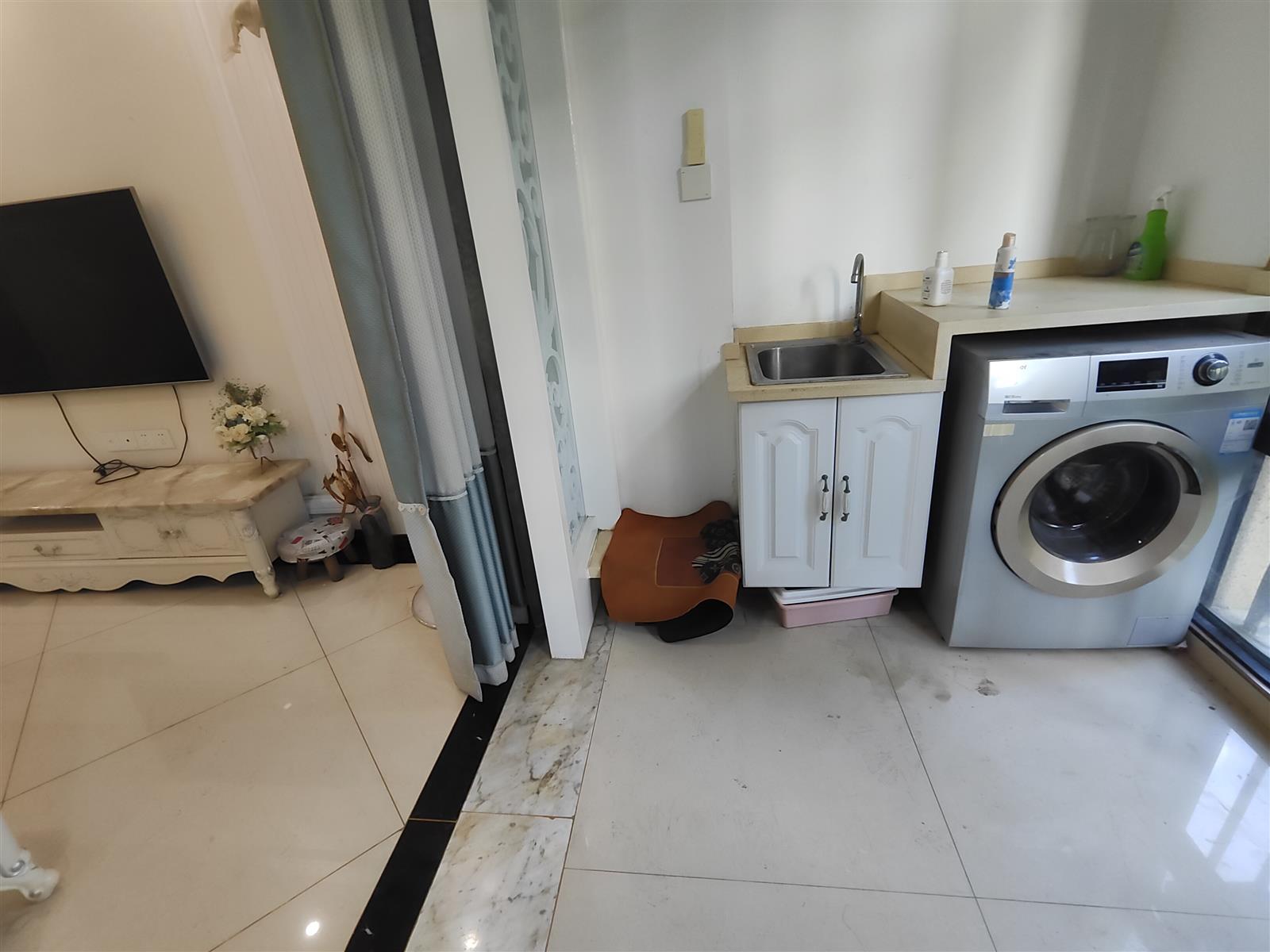 晶帝精装修家具家电齐全拎包入住