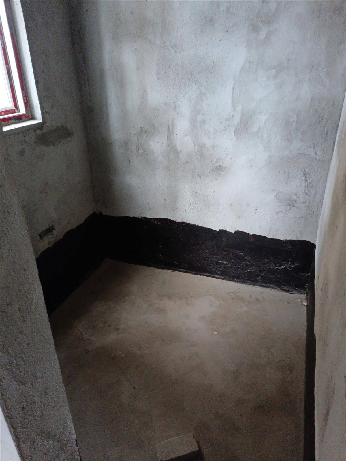 恒凯学府商品房，毛坯好楼层，3室2厅2卫，122.01平，证满两年可按揭