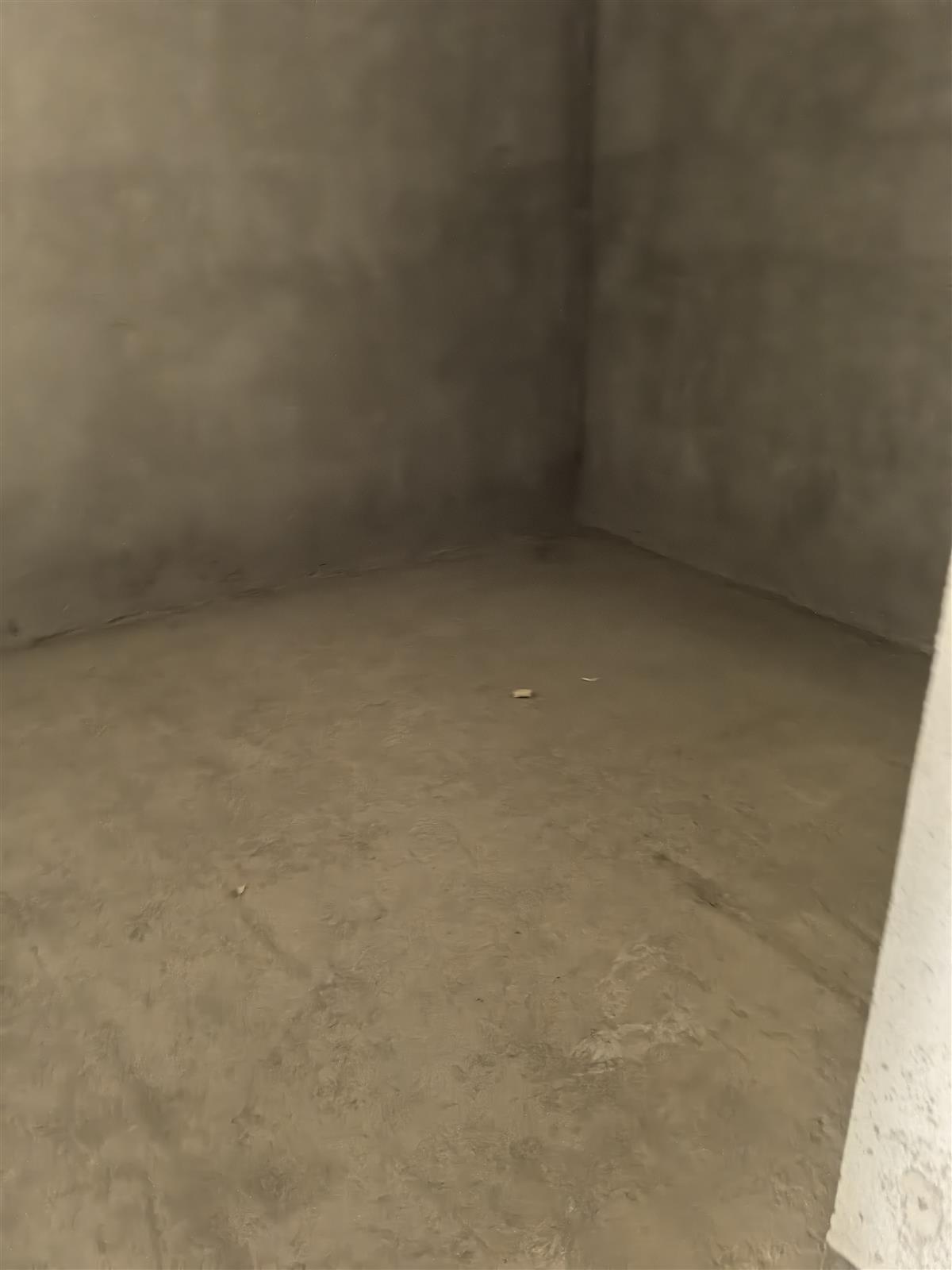 馮圍還建房全新毛坯4房2廳中間好樓層
