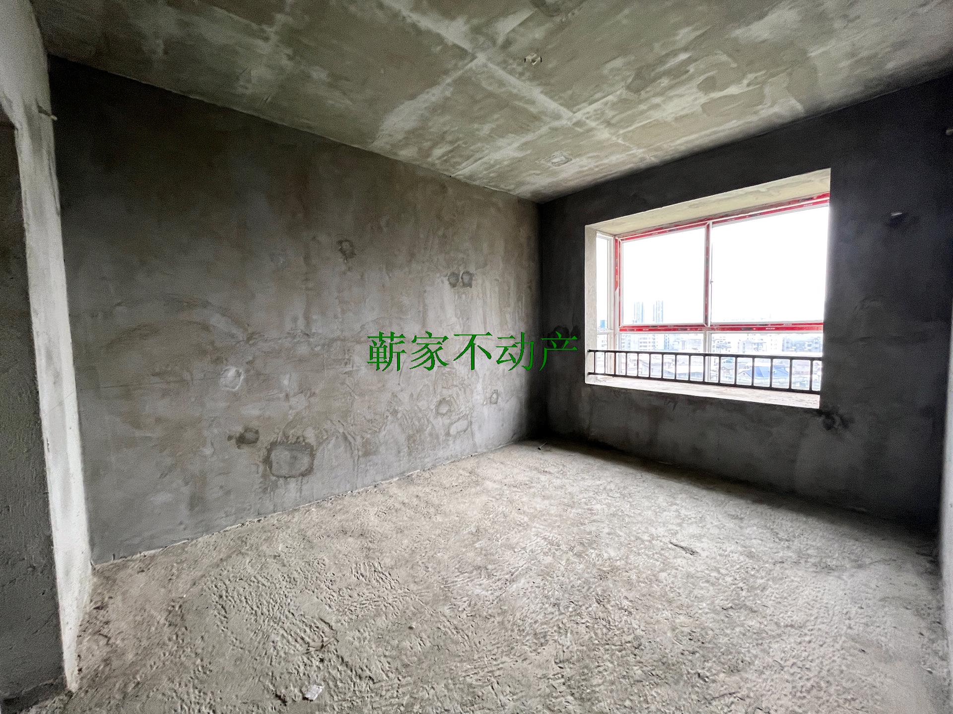 实验中学附近电梯毛坯房证满2年支持按揭