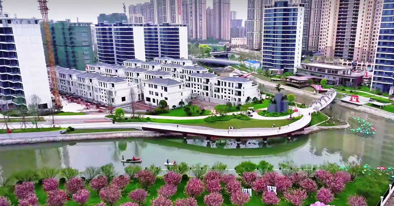 武山湖岸 度假生活｜顶楼湖景洋房，向上的高度，决定生活的广度