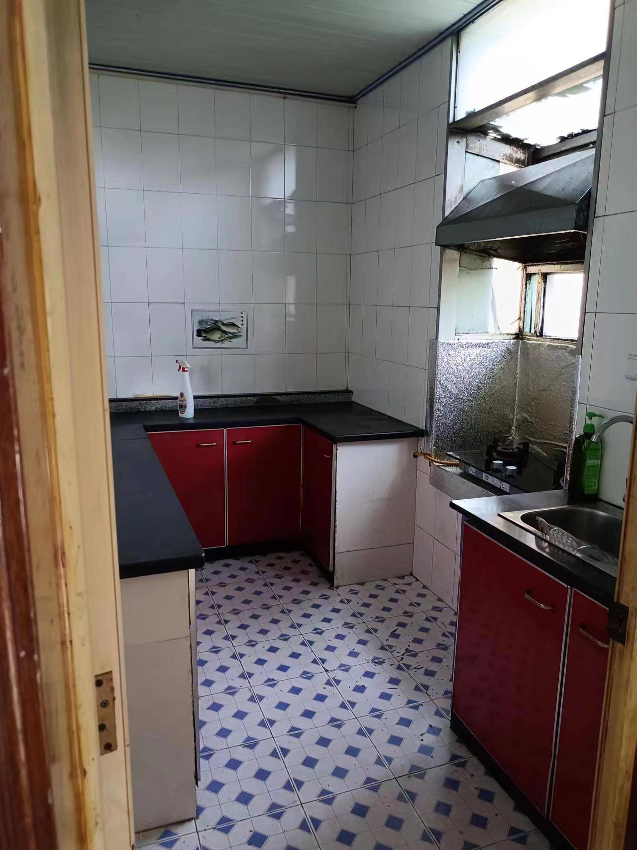 降价急售百佳附近临街商品房🐟3房2厅1卫96.13平，不动产权证，满2，支持按揭，中间楼层，拎包入住，售25万，联系方式19171431195联民地产