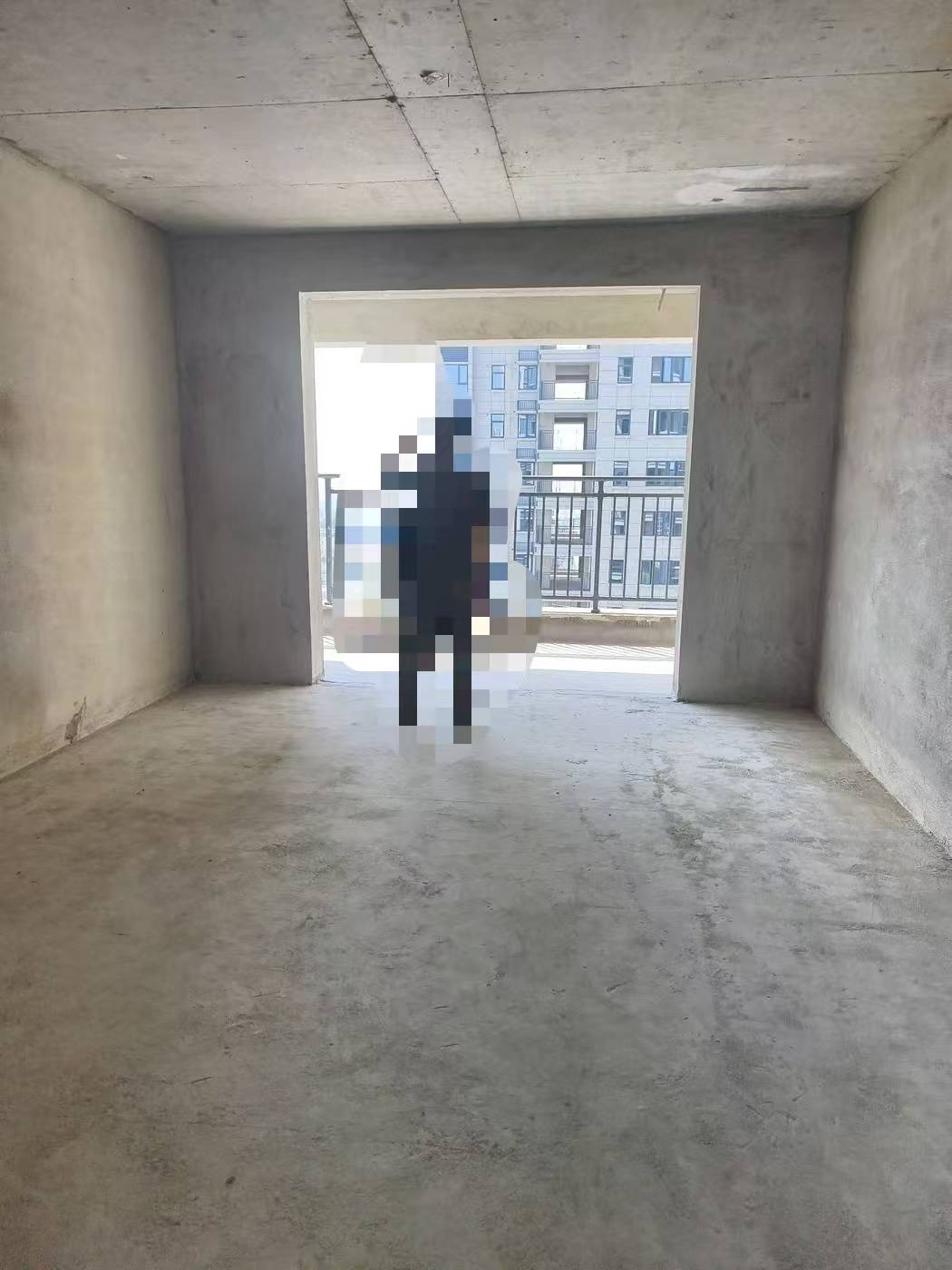 香榭水岸商品房，有证，直接走一手流程，单价4200每平，中间楼层