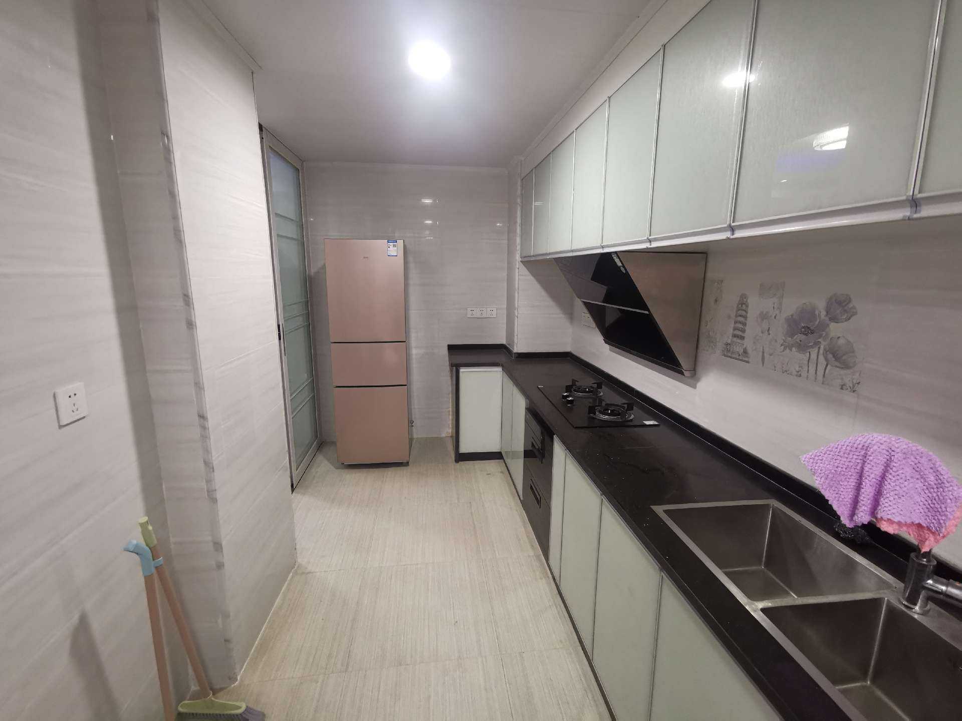 晶帝精装修拎包入住包物业费