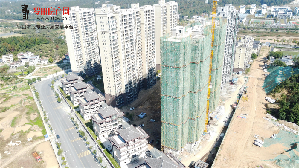 书香尚城10月工程进度：9#外墙架已拆除！