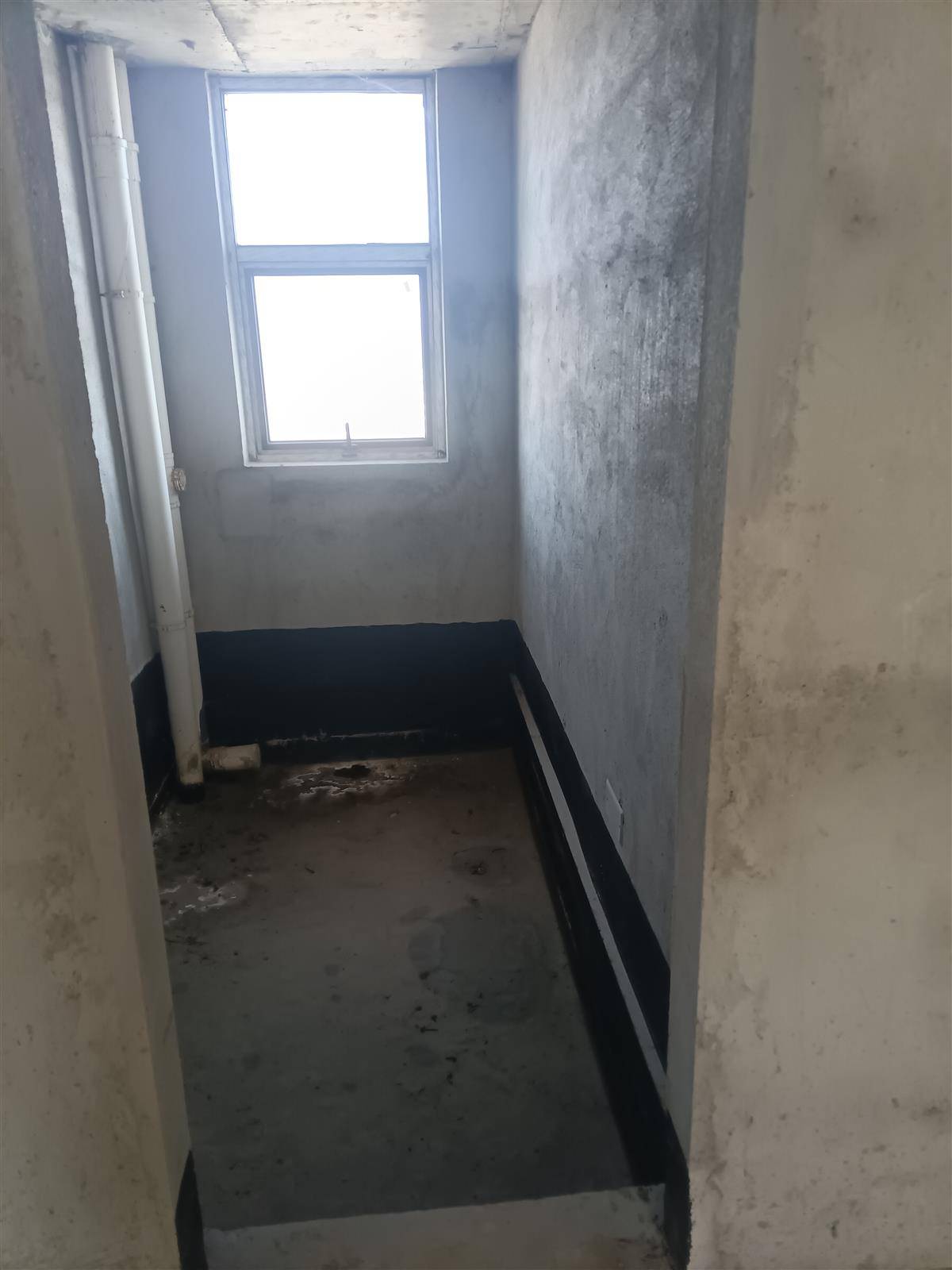 嘉华智慧城，边套毛坯122.73平，三房两厅两卫双阳台，证满两年支持按揭，52万，好楼层。出行方便，交通便利。