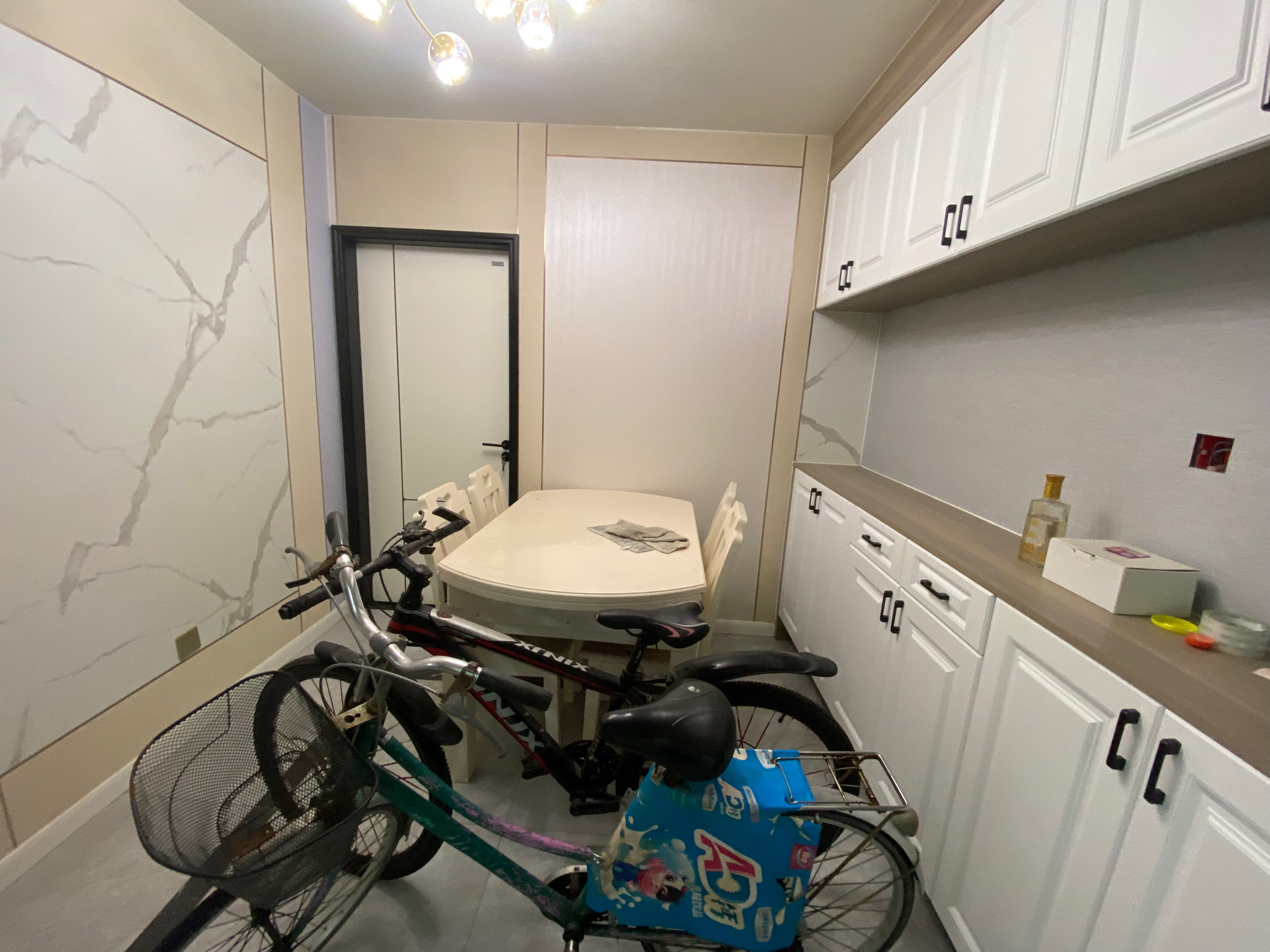 泰和广场精装修2房2厅拎包入住