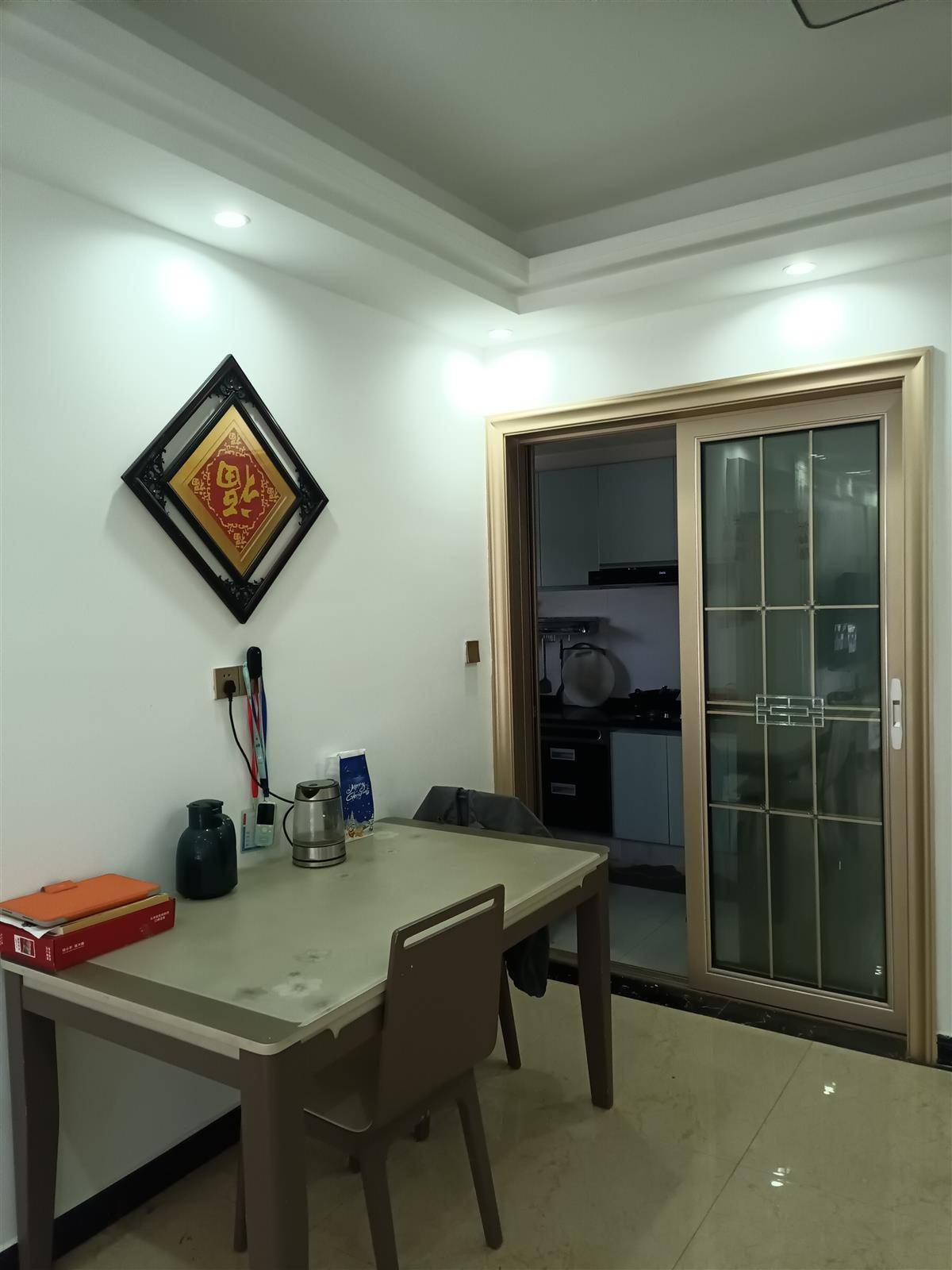 捡漏王，晶帝学府房，3房2厅1卫109平，好楼层，大阳台精装拎包入住，证满两年支持按揭，售价56万。